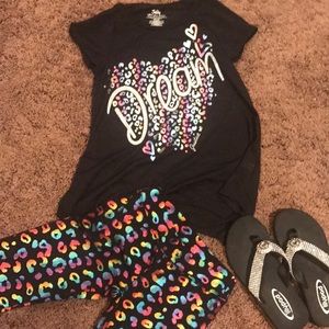 Like New! Justice Capri set! Sz 8! Flip flops sz4